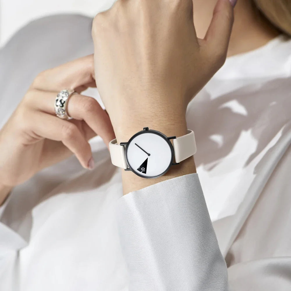 Sinobi Creative Women Watch Fashion Luxury Wristwatch Rotate Yellow Leather Band Ladies Watch Clock Montres Femme Reloj Mujer