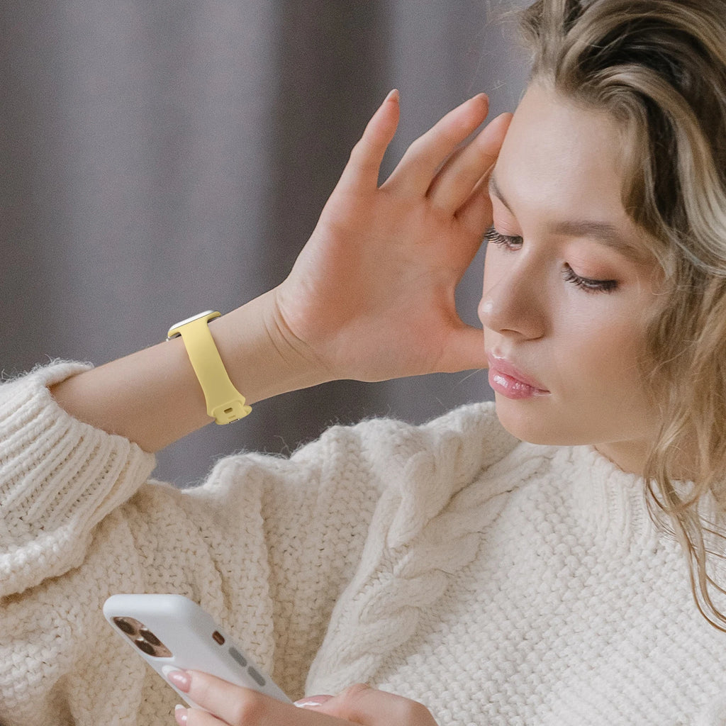 Silicone Slim Band For Apple Watch Band 49mm 46mm 45mm 41mm 44mm 40mm 38mm Strap Watchband Bracelet For iWatch 10 8 9 7 5 4 3 2